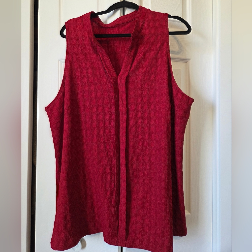 SHEIN Red Sleeveless Textured Blouse